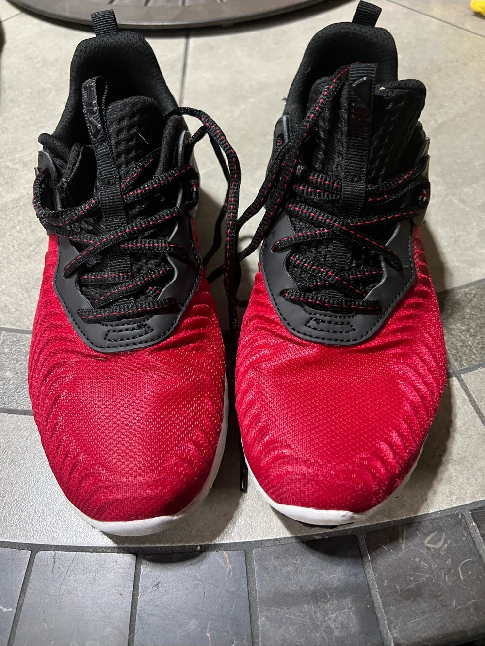 Women’s Fila size 6 shoes
